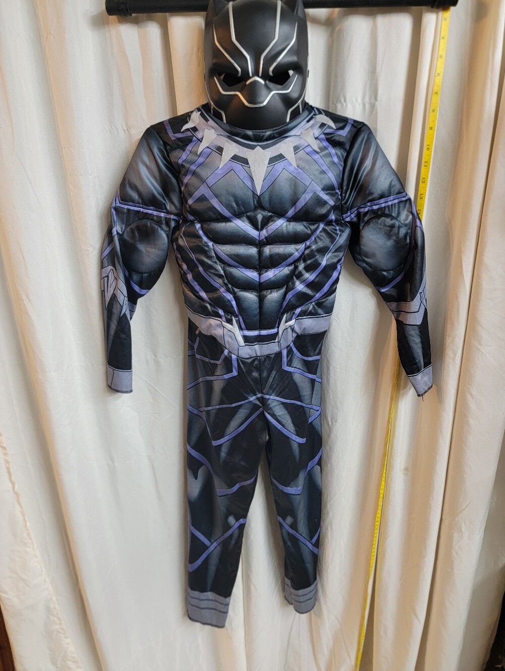 Avengers Black Panther M child's Halloween Costume.